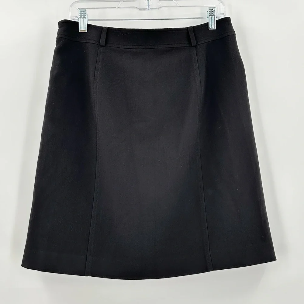 KARL Lagerfeld Paris Women’s Fully Lined Black Skirt w/Silver Zippers Size 8